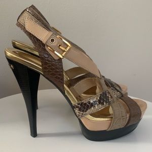 EUC ✨ Michael Kors Niki cross strap sandal